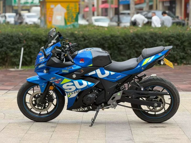 二手豪爵铃木GSX250R