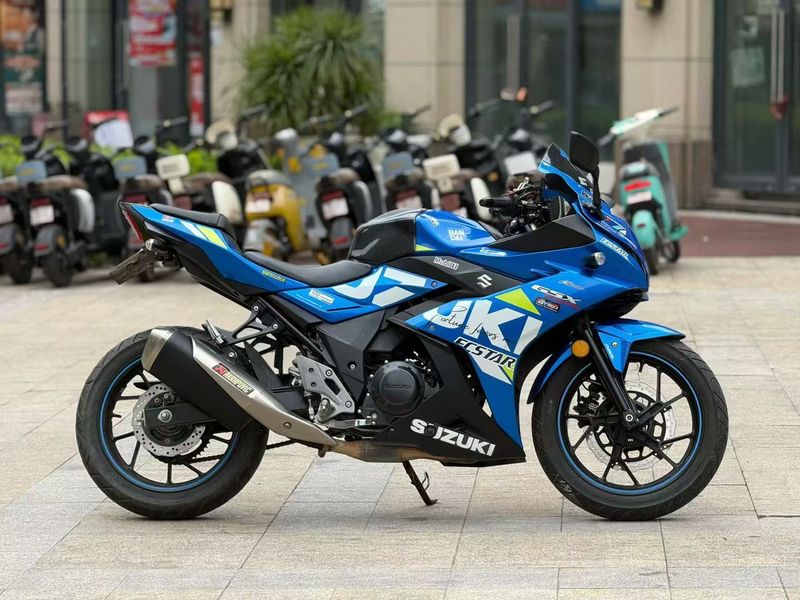 二手豪爵铃木GSX250R