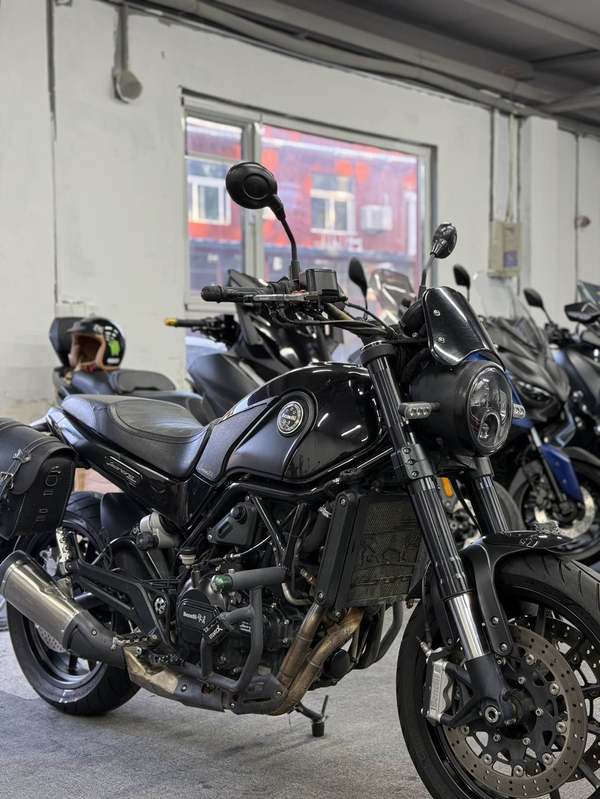 二手贝纳利幼狮 Leoncino 500