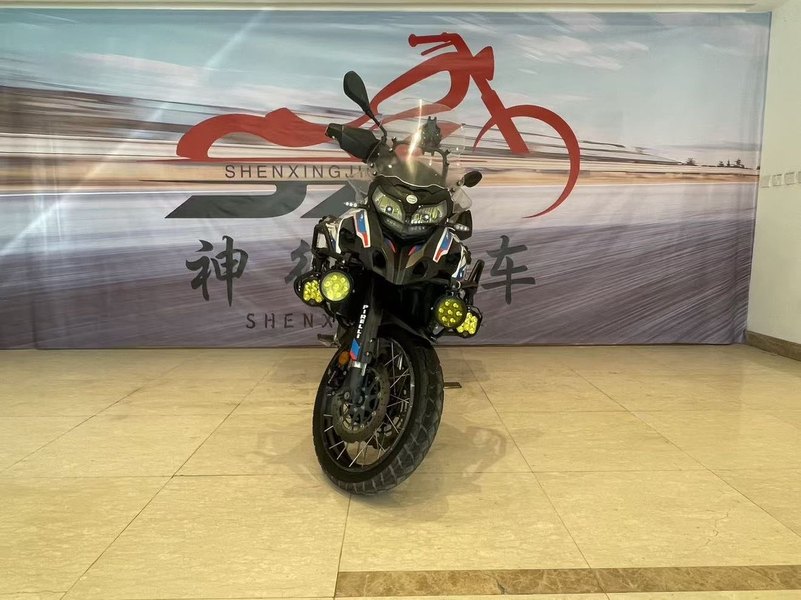 二手贝纳利金鹏 TRK502