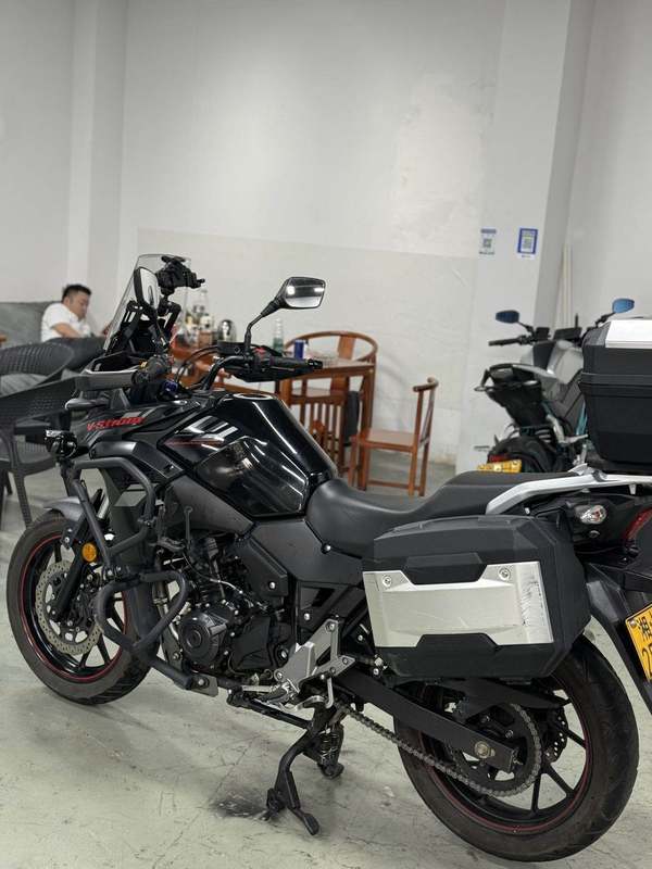 二手豪爵铃木DL250