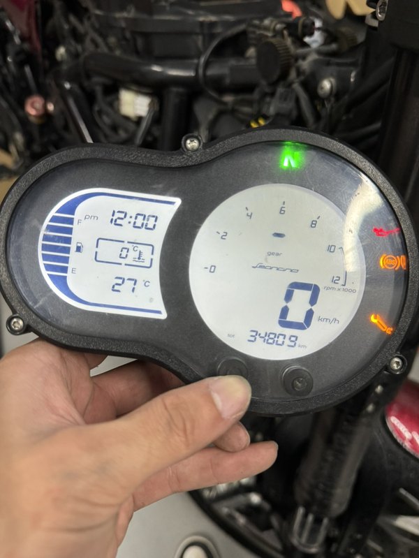 二手贝纳利幼狮 Leoncino 500