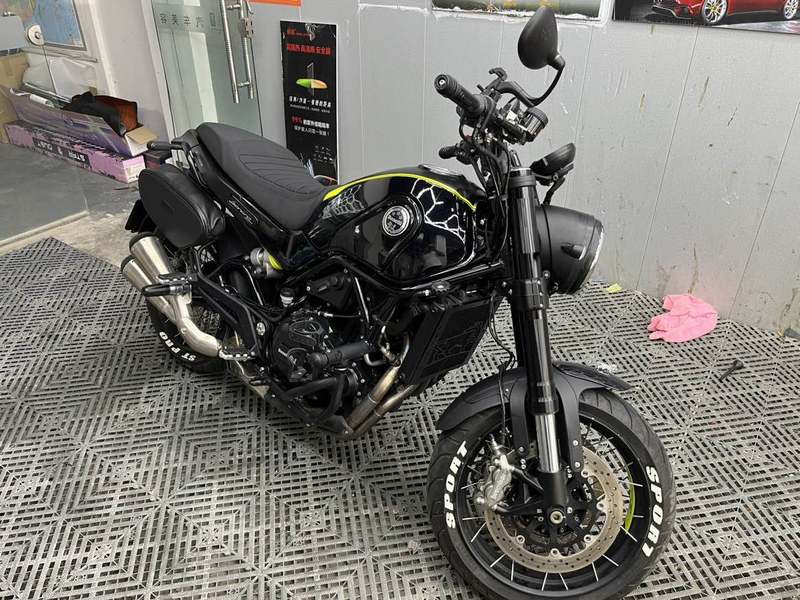 二手贝纳利幼狮 Leoncino 500