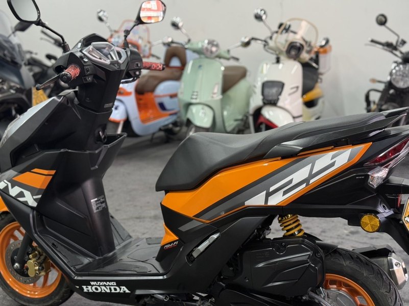 二手五羊本田NX125