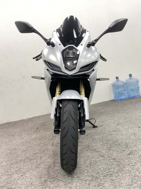 二手贝纳利龙卷风 Tornado 402R