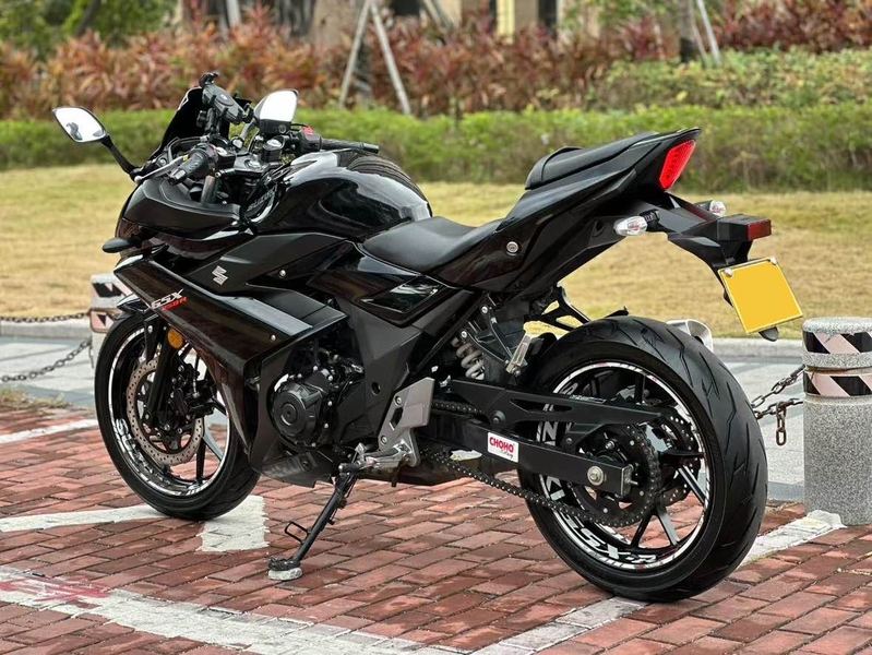 二手豪爵铃木GSX250R
