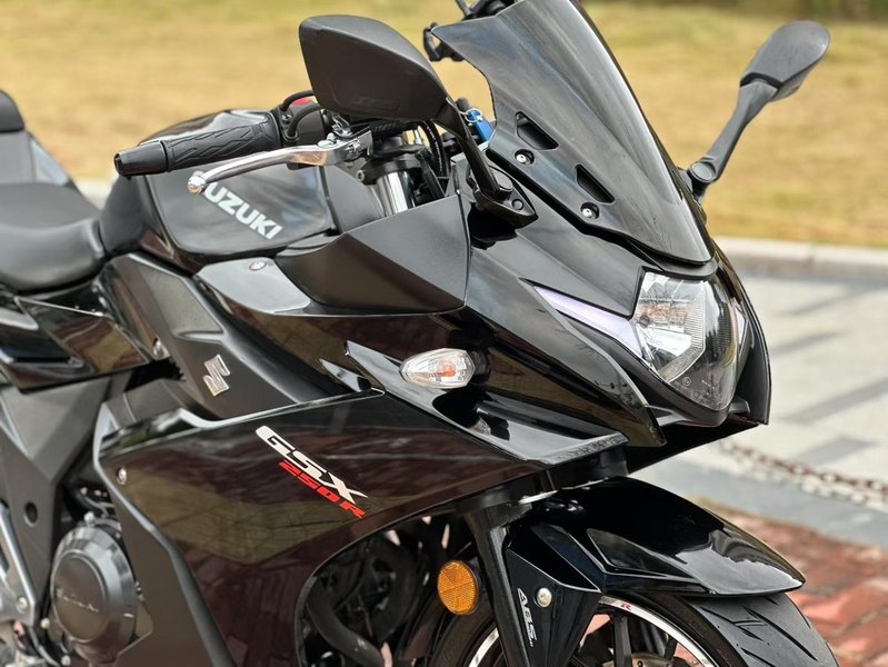 二手豪爵铃木GSX250R
