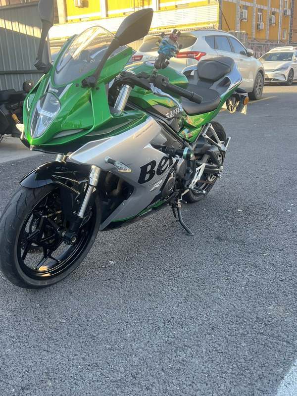 二手贝纳利龙卷风 Tornado 252R