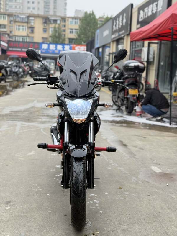 二手济南铃木极客飒 Gixxer 155 NK