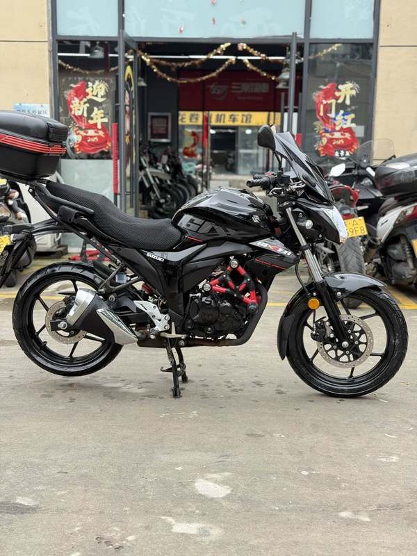 二手济南铃木极客飒 Gixxer 155 NK