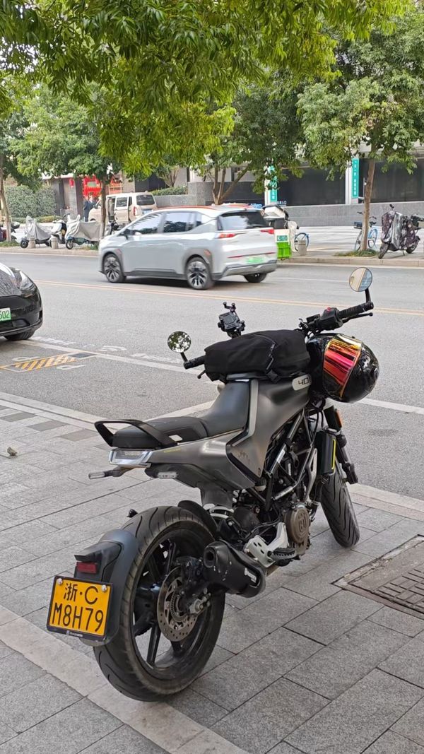 二手HUSQVARNA黑箭 401