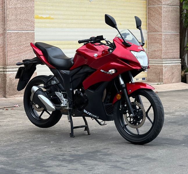 二手济南铃木极客飒 Gixxer 155