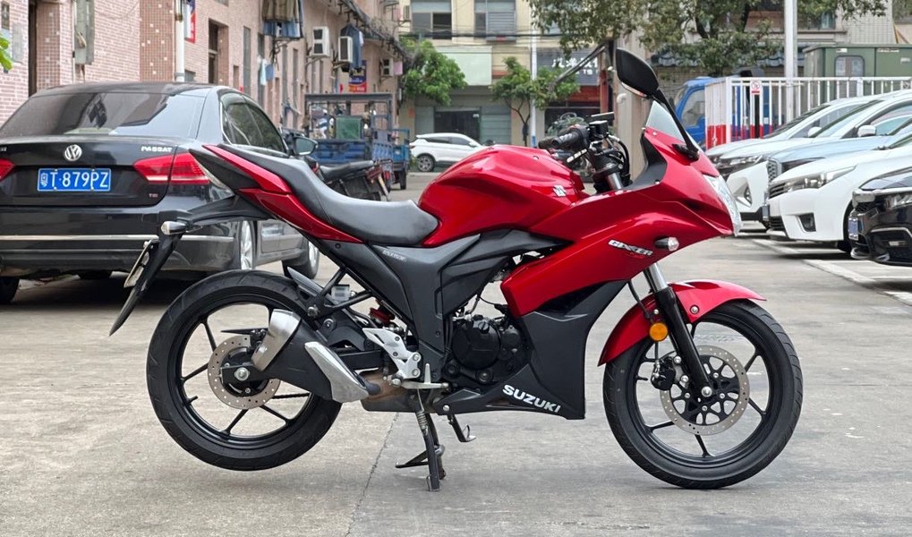 二手济南铃木极客飒 Gixxer 155