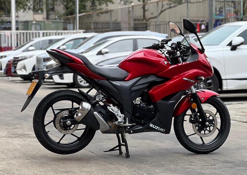 二手济南铃木极客飒 Gixxer 155