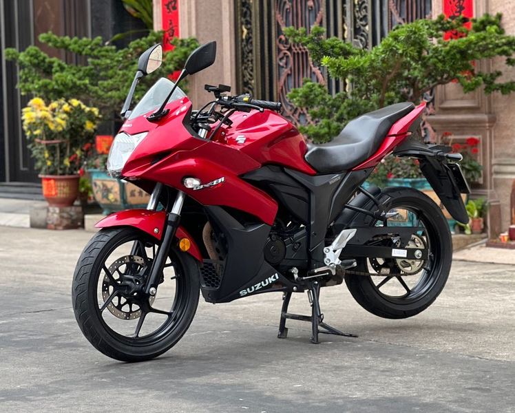 二手济南铃木极客飒 Gixxer 155