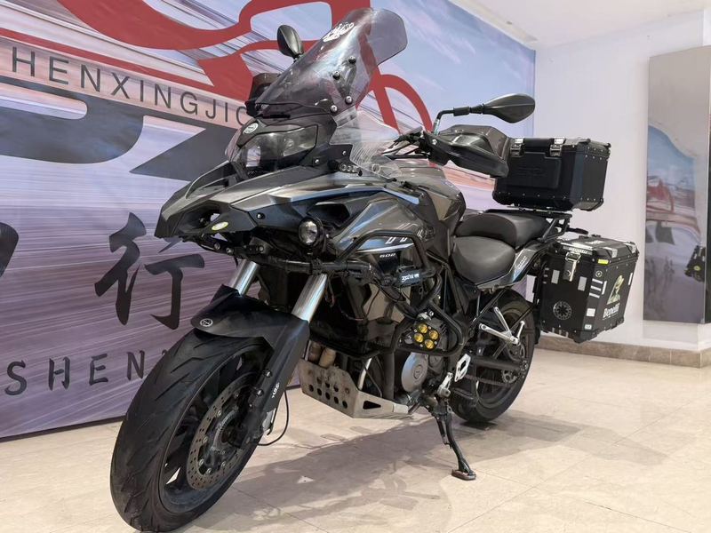 二手贝纳利金鹏 TRK502