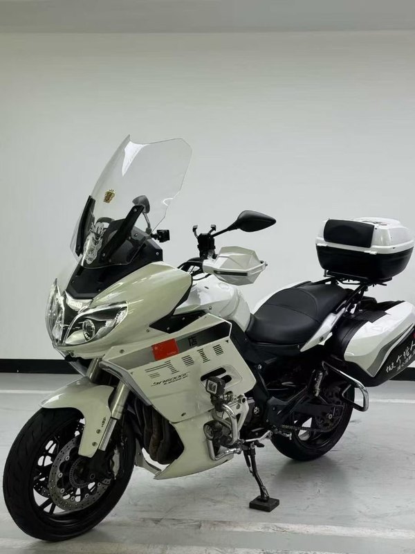 二手贝纳利600GC