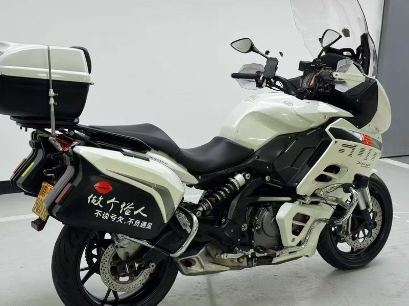 二手贝纳利600GC