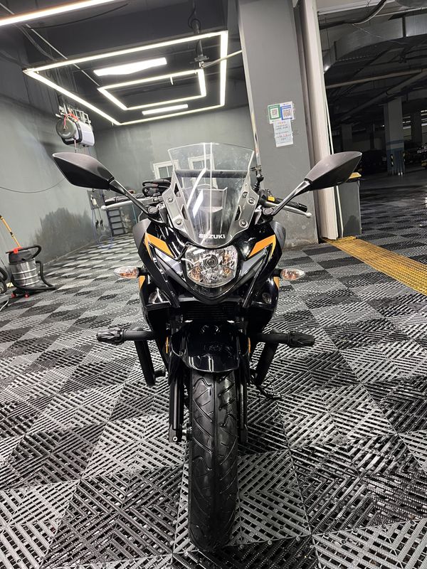 二手豪爵铃木GSX250R