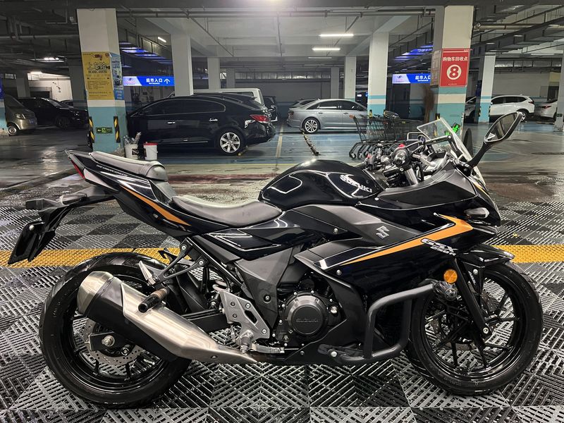 二手豪爵铃木GSX250R
