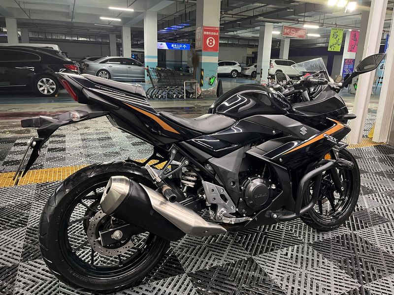 二手豪爵铃木GSX250R