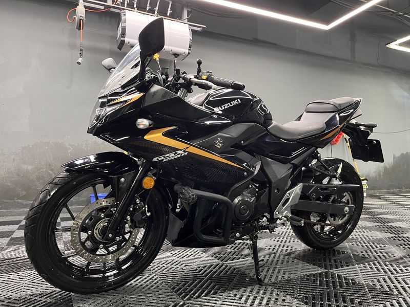 二手豪爵铃木GSX250R