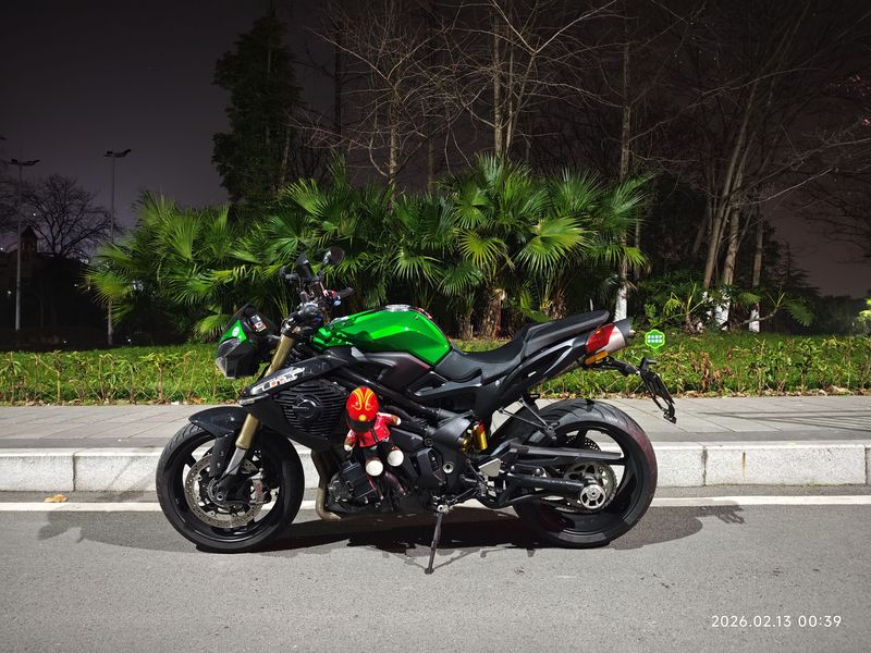 二手贝纳利TNT899