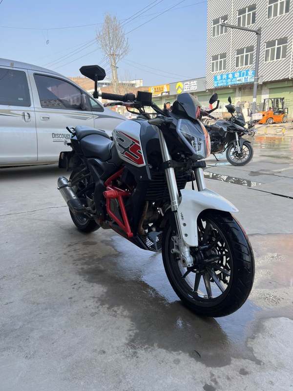 二手贝纳利小黄龙 TNT25