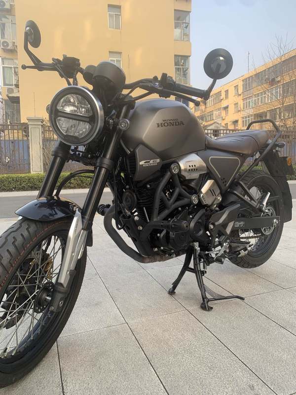 二手五羊本田鸷道 CB190SS