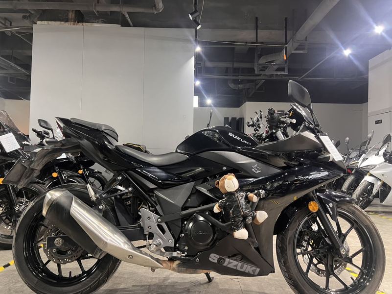 二手豪爵铃木GSX250R