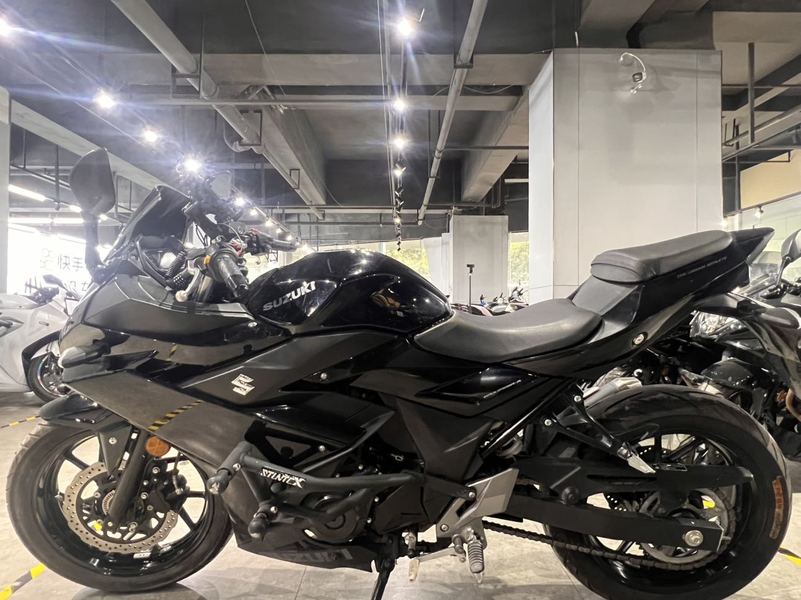 二手豪爵铃木GSX250R