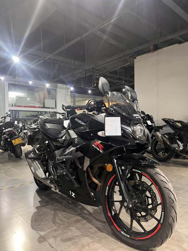 二手豪爵铃木GSX250R