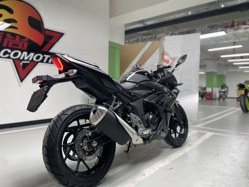 二手豪爵铃木GSX250R