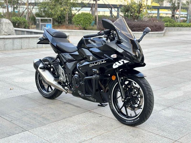 二手豪爵铃木GSX250R