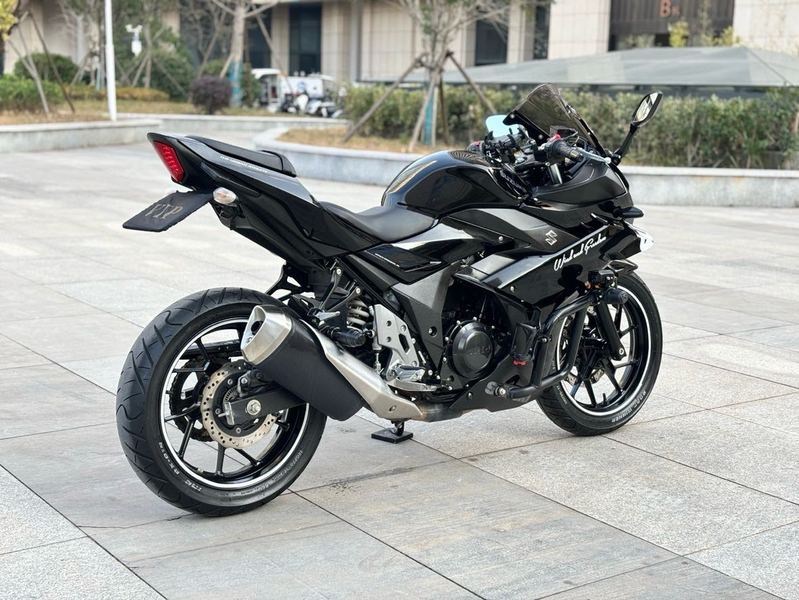 二手豪爵铃木GSX250R