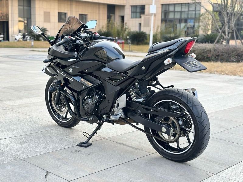 二手豪爵铃木GSX250R