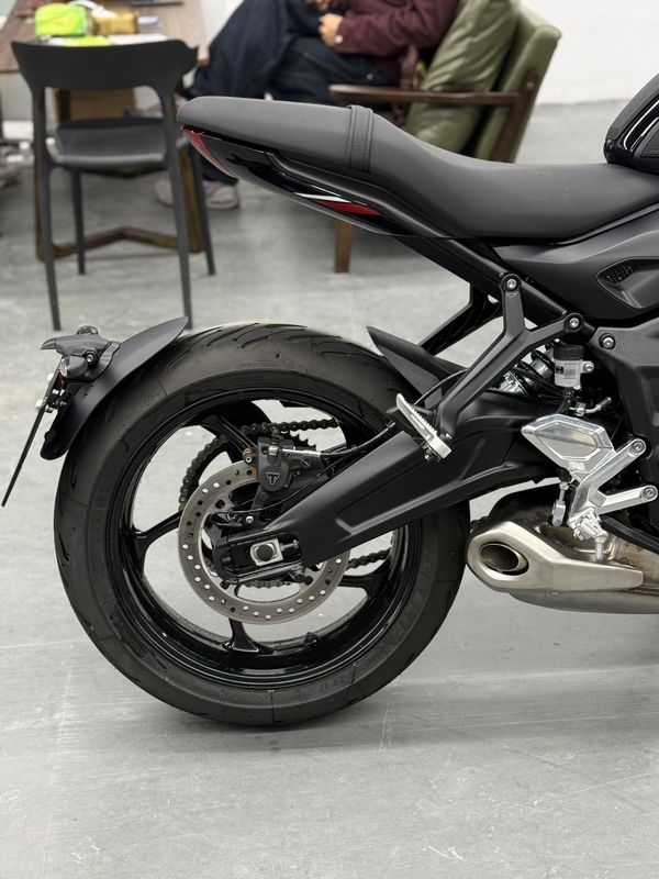 二手凯旋Trident 660