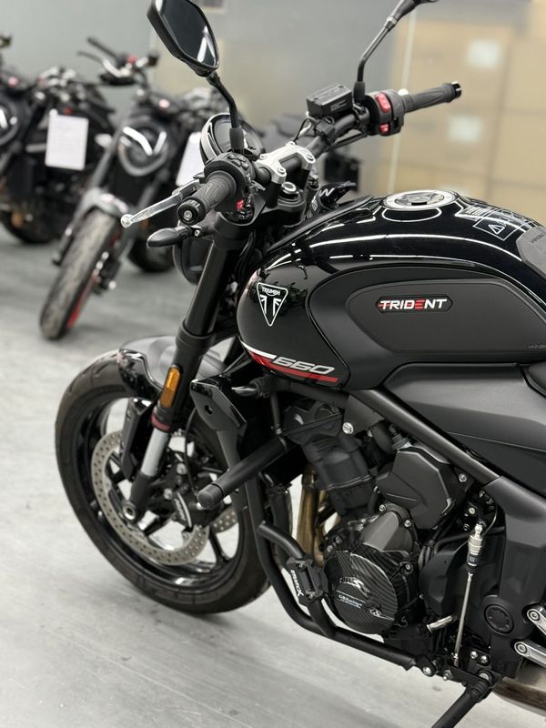 二手凯旋Trident 660