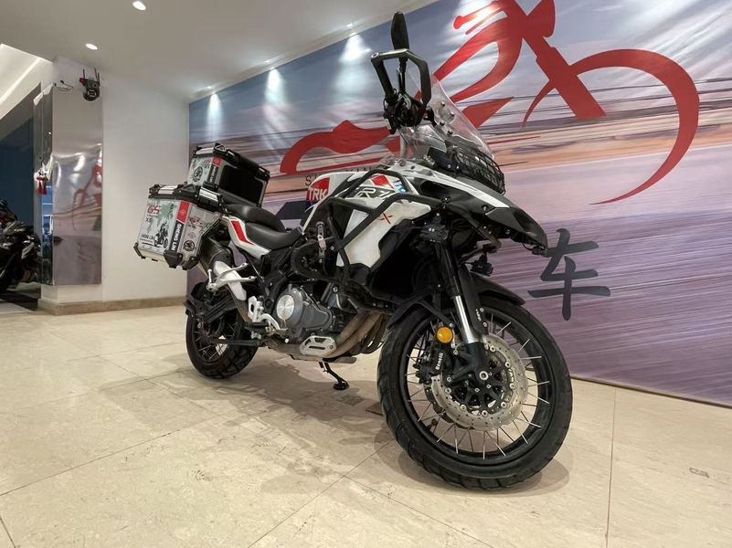 二手贝纳利金鹏 TRK502