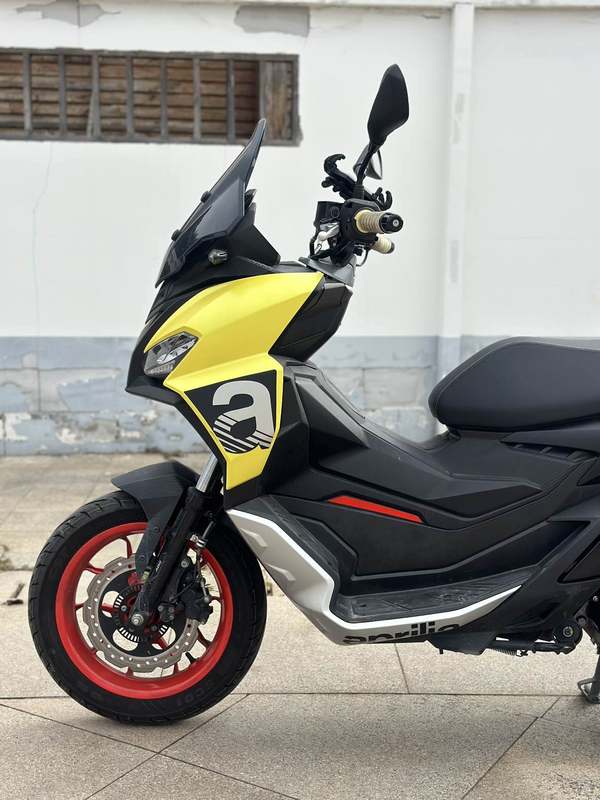 二手阿普利亚SR GT 200