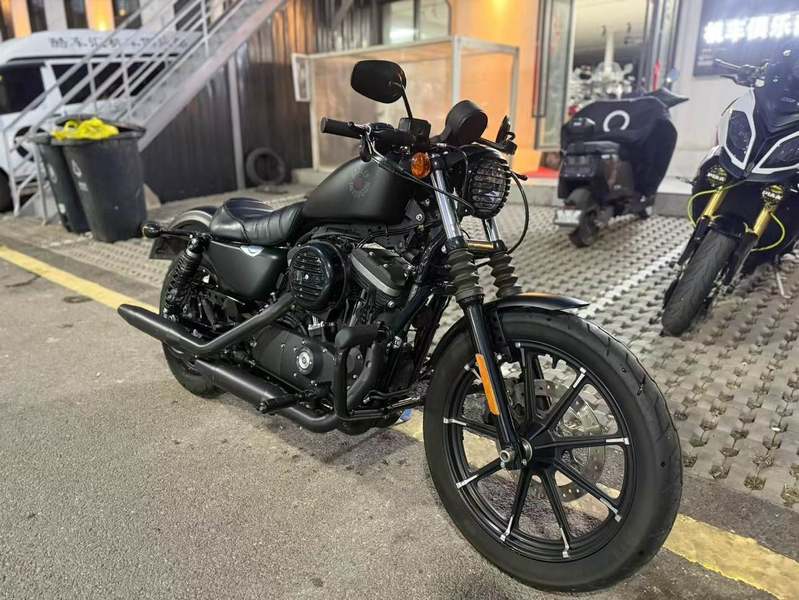 二手哈雷戴维森Iron883 硬汉
