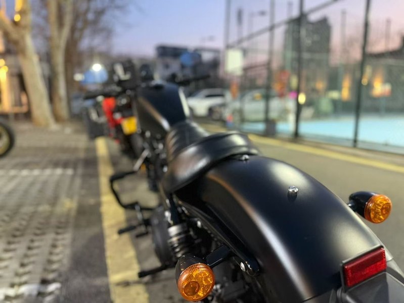 二手哈雷戴维森Iron883 硬汉