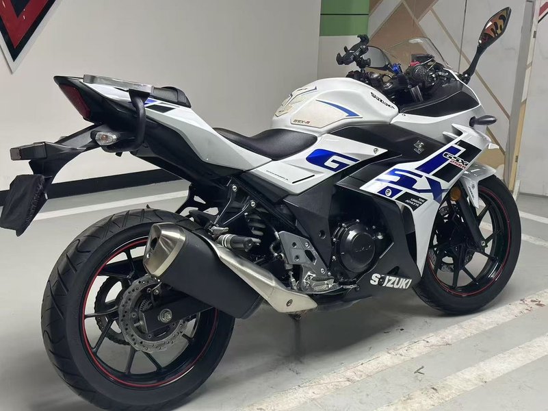 二手豪爵铃木GSX250R