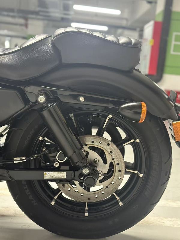 二手哈雷戴维森Iron883 硬汉