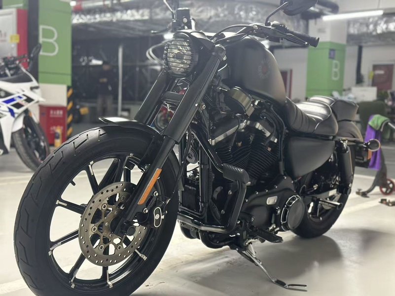 二手哈雷戴维森Iron883 硬汉