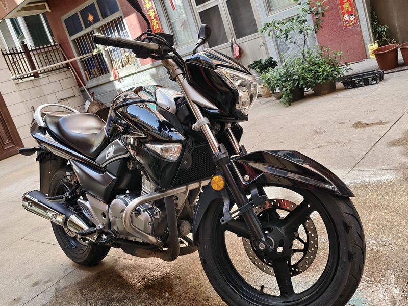 二手豪爵铃木骊驰 GW250