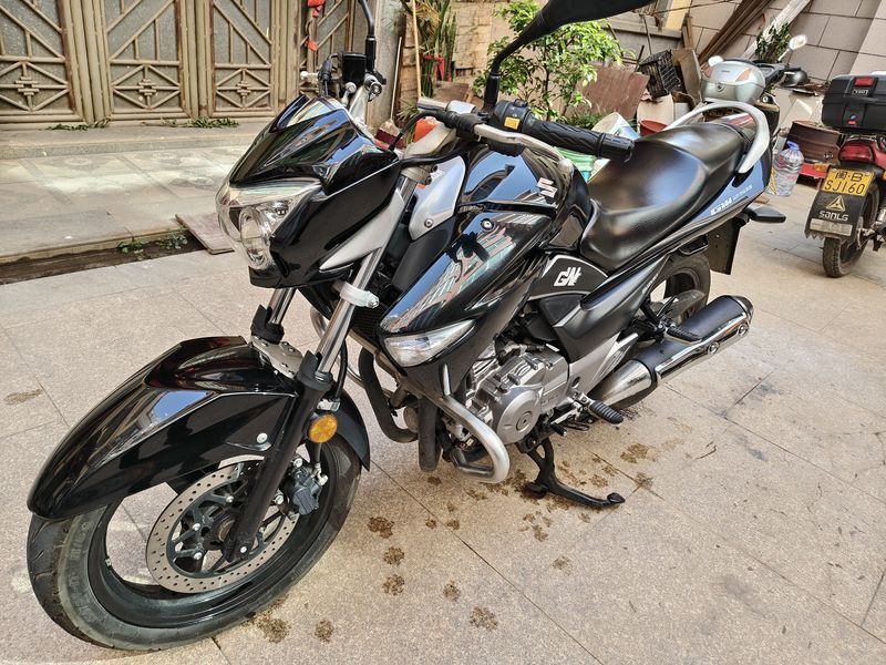 二手豪爵铃木骊驰 GW250