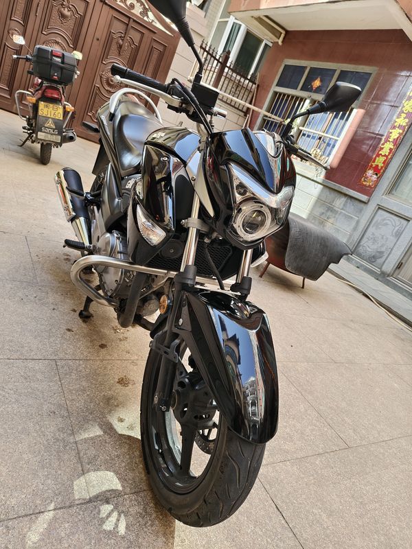 二手豪爵铃木骊驰 GW250