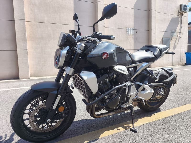 二手本田CB1000R