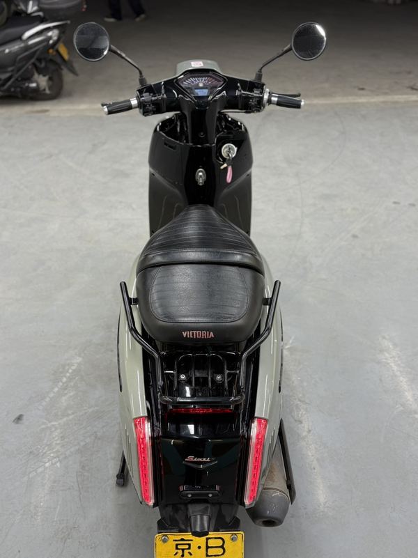 二手维多利亚Sixties 300i